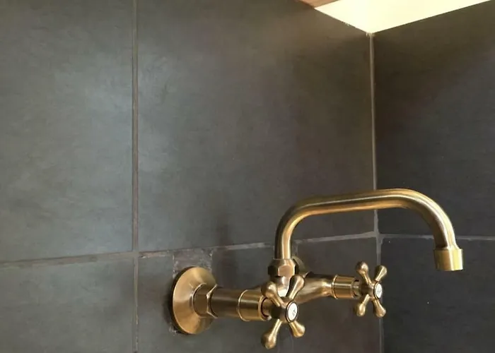 Old 2 Апартаменти